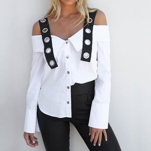I am Gia Athena off the shoulder shirt